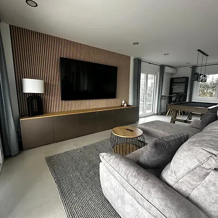 Mali Mir Villa