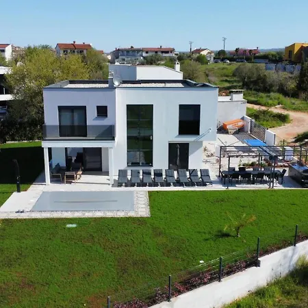 Mali Mir Villa